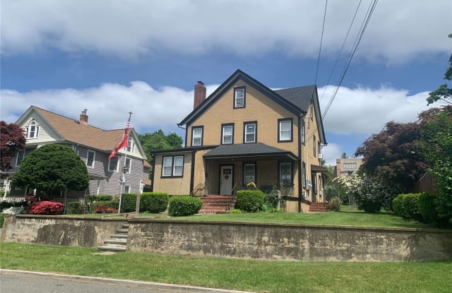 49 Kellogg Street - 49 Kellogg Street, Oyster Bay, NY 11771
