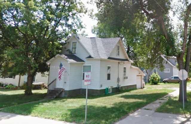433 3rd Avenue NW Gallery 1