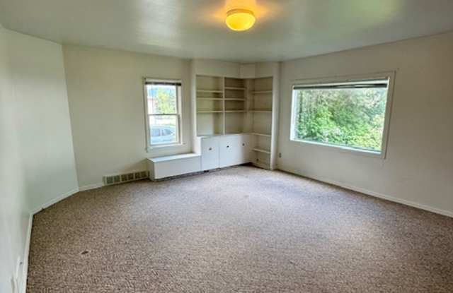 3 Bedroom, 1 Bath NEW LOWER PRICE! Flexible Lease Terms Available! Gallery 3