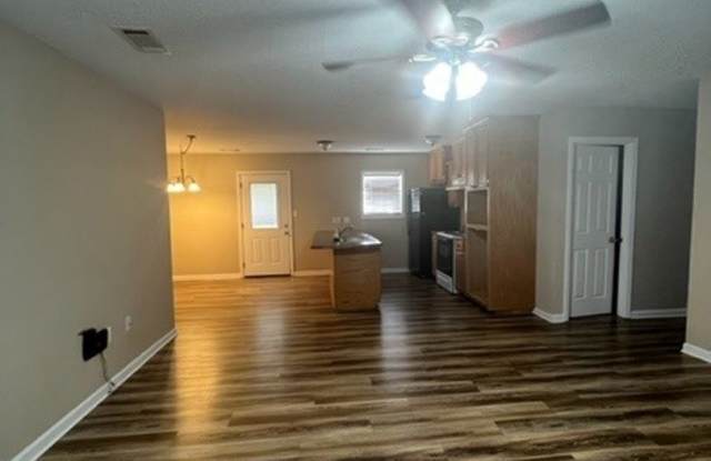 3 Bed / 2 Bath In Paragould Gallery 4