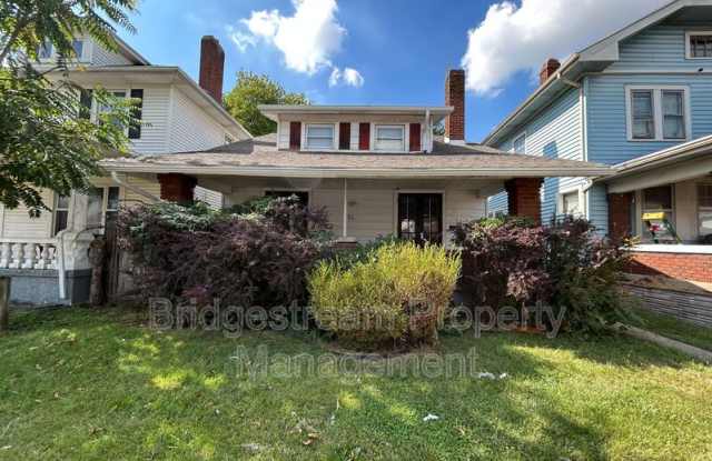 51 S. Sperling Ave photos photos