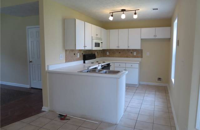 1550 Racquet Club Drive Gallery 2