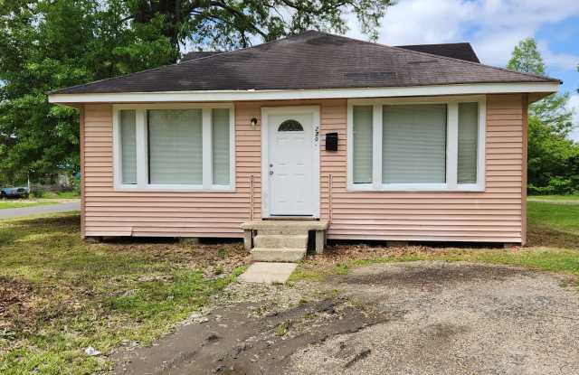 2703 Linwood photos photos