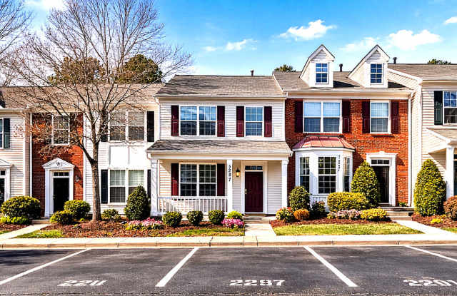 Beautiful 2 Bedroom Townhome in Olde Whitehall – Charlotte, NC photos photos
