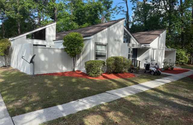 8160 San Jose Manor Drive East - 4 photos photos