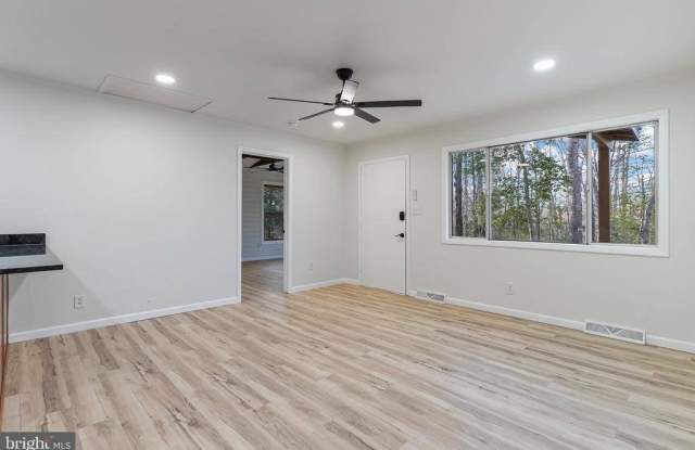 12403 Ridge Road Gallery 4
