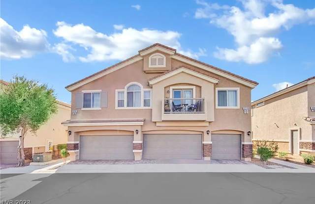 COMING SOON 3 BEDROOM 2.5 BATHS 2 CAR GARGAE TOWNHOUSE WITH A PRIVATE COURTYARD photos photos