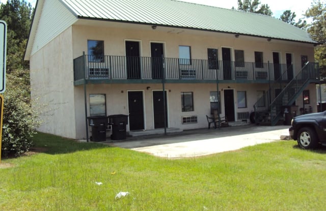 201 HAZEL ST APT 3 - 201 Hazel Ave, Nashville, GA 31639