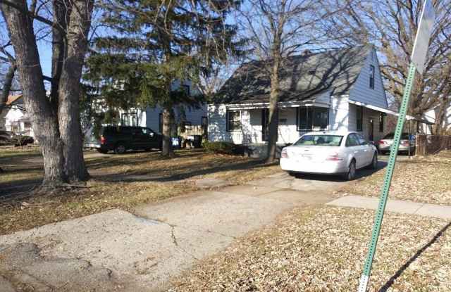 3 bedroom 1 bathroom bungalow on Detroit's westside near the Sorensen Recreation area Warren and outer drive photos photos