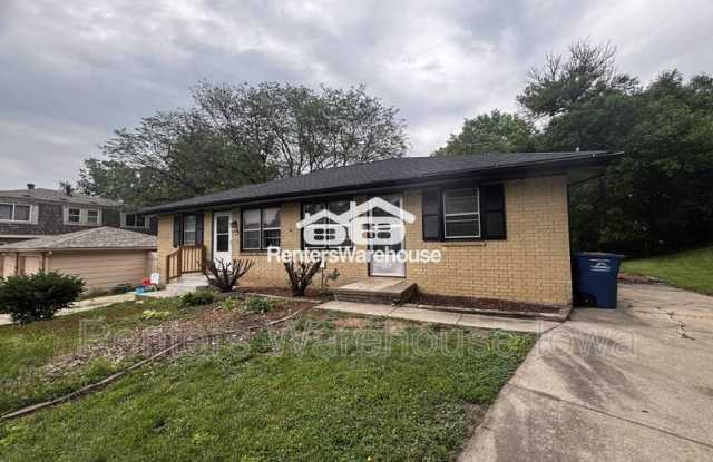 2905 67th St photos photos