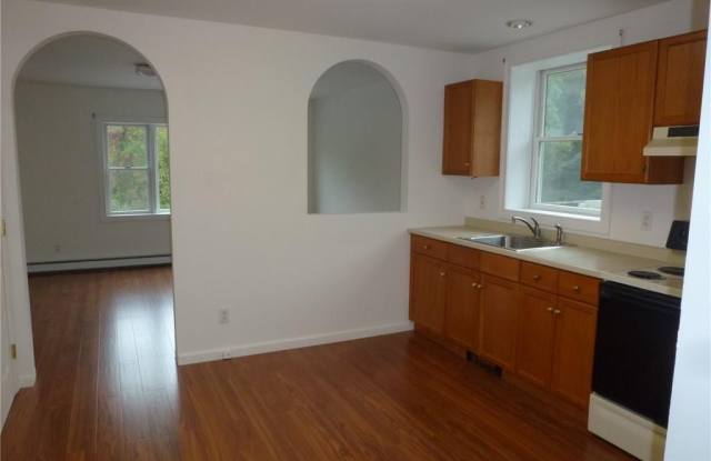 1217 E Main Gallery 3