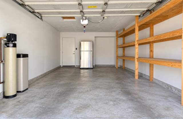 9631 North 10th Street Gallery 3