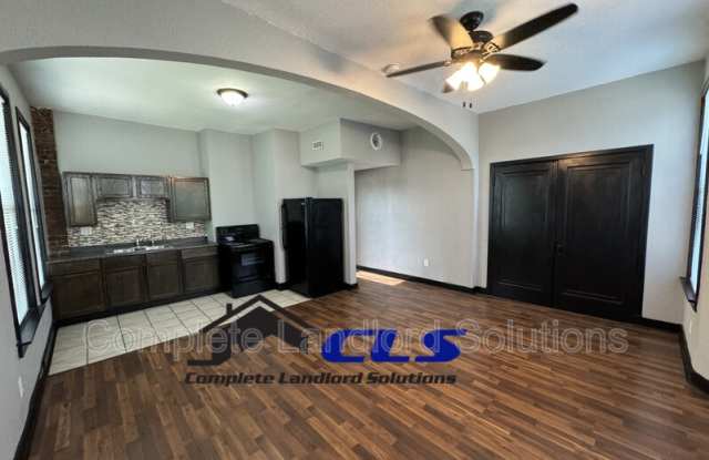 19 1/2 N 14th Gallery 3