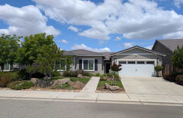 Modern 5 bedroom 3 bathroom home in the Riverstone Community offering solar, In-laws suite, den or office, upgraded amenities and a nice floor plan. Don't miss this property offering so many nice options. photos photos