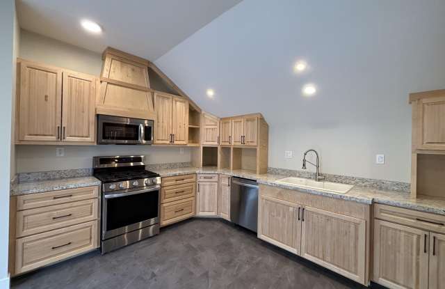 118 S Evans Street unit: A photos photos