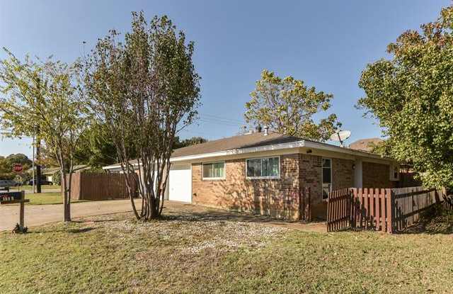 1803 Oak Tree Drive - 1803 Oak Tree Dr, Denton, TX 76209