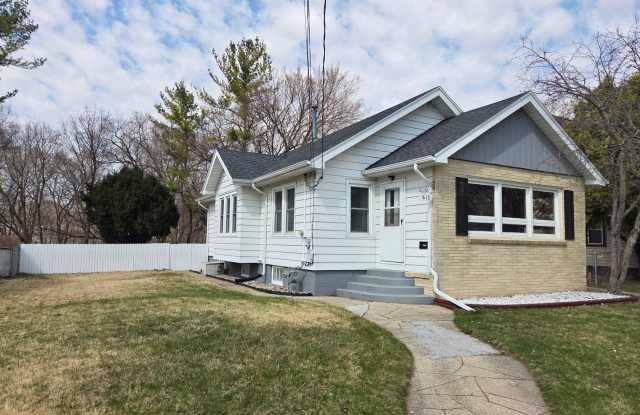 Charming 2-bedroom, 2-bath home photos photos