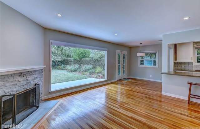 5805 Lemona Ave, Gallery 3