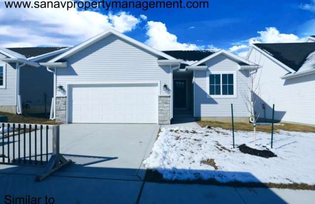 Beautiful 3 Bed Ranch Home w/ fully finished basement in Prime Norwalk Location - 331 Marie Avenue, Norwalk, IA 50211