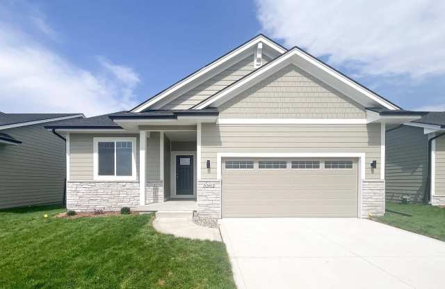 Welcome to 3302 NE Fawn Lane in Ankeny!! photos photos