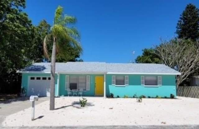 8218 43RD AVENUE W - 8218 43rd Avenue West, Manatee County, FL 34209