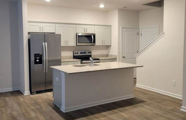 Spacious 4BR Townhome in Greensboro (Reedy Fork Community) Gallery 3
