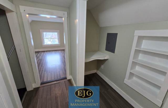 6 Dixon Street - 3 photos photos