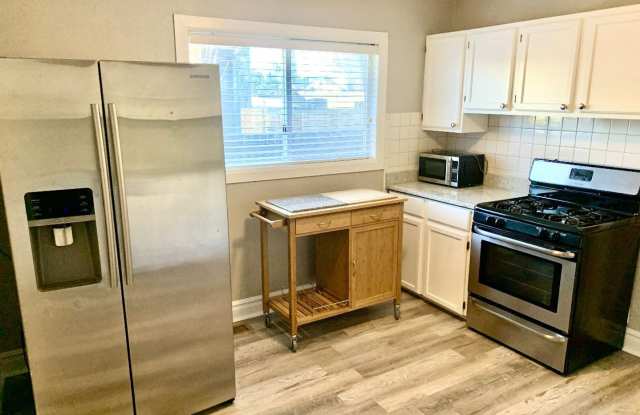 Spacious 4-Bedroom Home in Berkeley – Great Value! Rent: $3,900/month | Pet-Friendly | Contact us today! photos photos