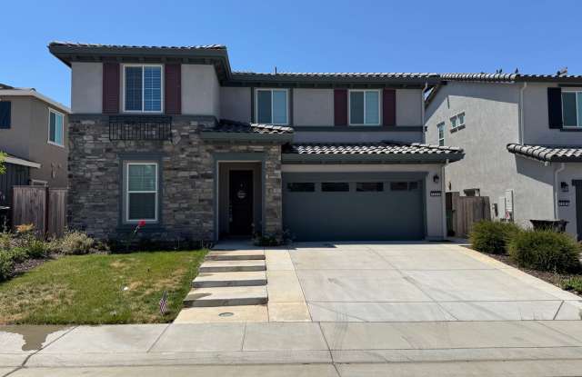 Beautiful 5 Bedroom, 3 Bathroom, 2800 Sqft. Home in Lincoeln for Lease. photos photos