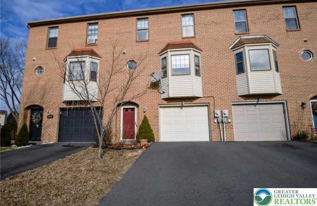 2505 Madison Avenue photos photos