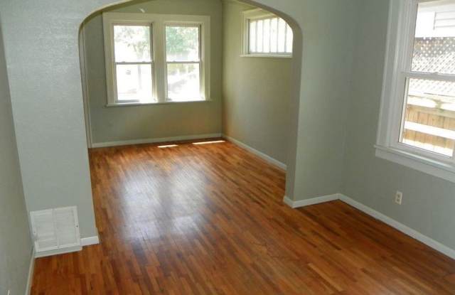 1021 Central Avenue W Gallery 4