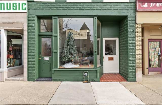 231 1/2 N. Main St. Gallery 3