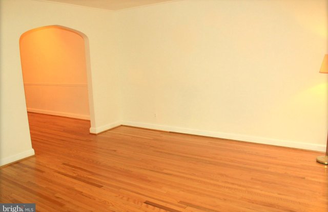 1031 ELM ROAD Gallery 2