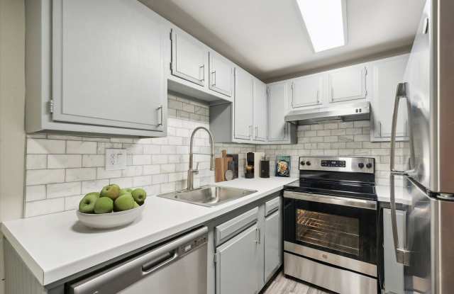Westwood Apartments Gallery 4