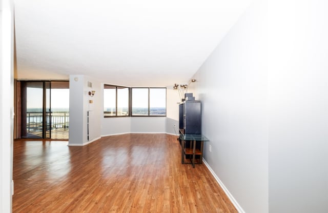 1310 HARMON COVE TOWER - 1310 Harmon Cove Tower, Secaucus, NJ 07094