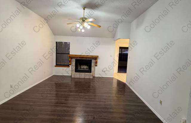 Spacious 4 bedroom 2 bath home. photos photos