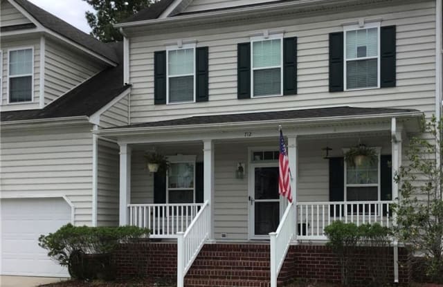 712 Creekwood Drive - 712 Creekwood Drive, Chesapeake, VA 23323