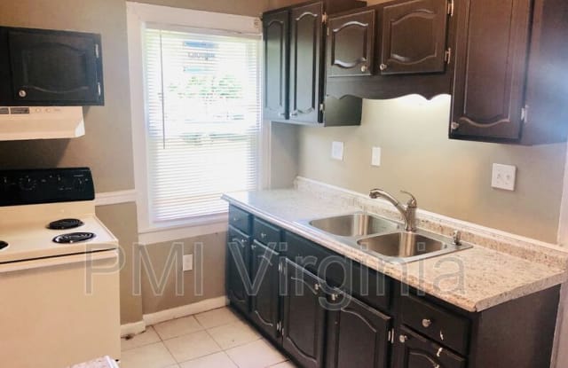 40 Decatur St - 40 Decatur Street, Portsmouth, VA 23702