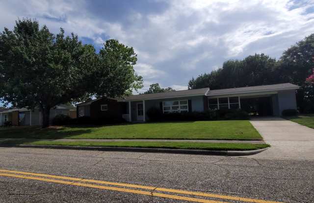 Long Term Rental Near Market Common, South Carolina - 609 Hibiscus Avenue, Myrtle Beach, SC 29577
