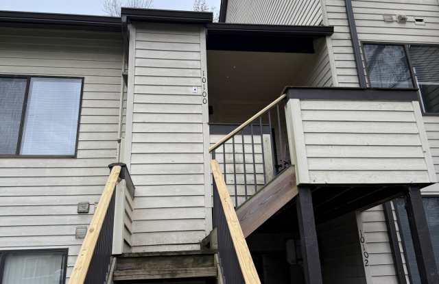 Lovely 1 BR/1 BA Loft-Style Condo in Montgomery Village! photos photos