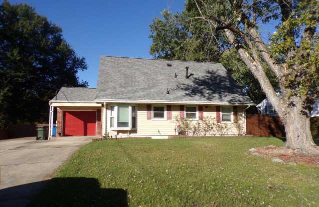 Well maintained cute house with huge fence yard photos photos Well maintained cute house with huge fence yard photos photos