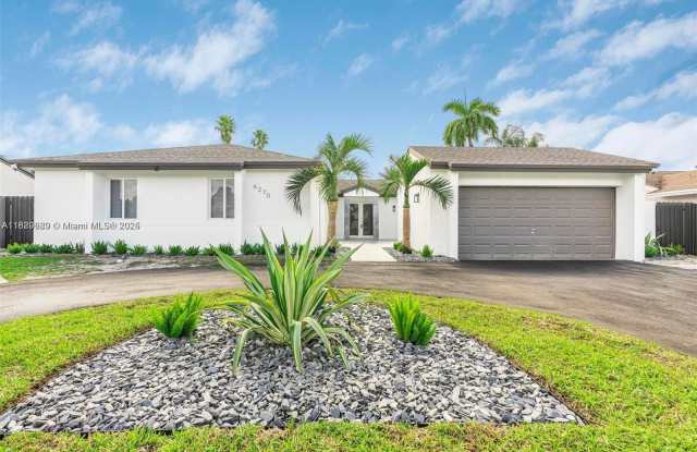 6270 NW 199th St photos photos