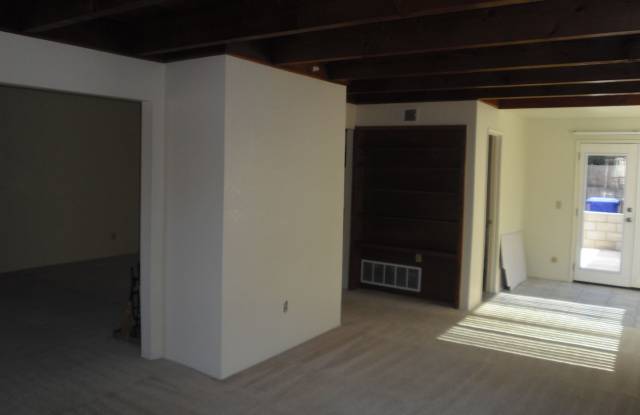 3242 Towser St Gallery 2
