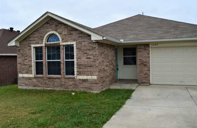 Updated 3-2-2 Home For Lease - 5309 Joshua Court, Sansom Park, TX 76114