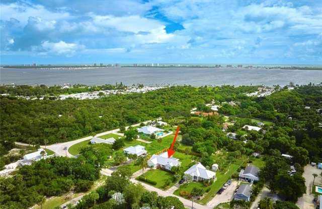 4811 NE Savannah Road Gallery 2