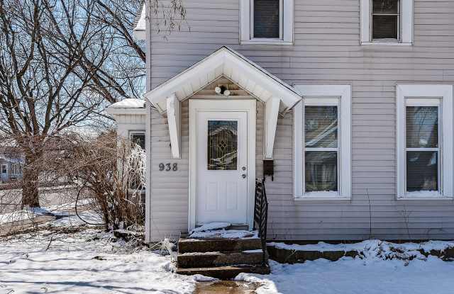 938 Wakefield Ave Gallery 2