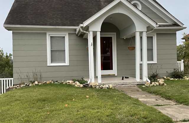 224 W Fourth Street - 224 West 4th Street, Hermann, MO 65041 224 W Fourth Street - 224 West 4th Street, Hermann, MO 65041