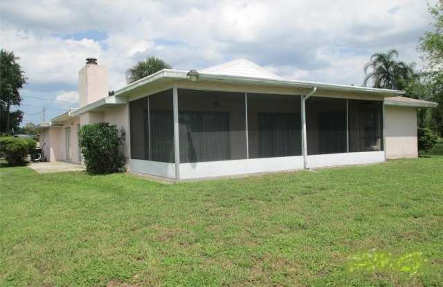 114 Kings Court NW Gallery 3