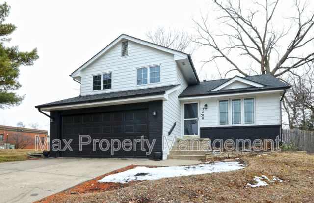 2400 Rocklyn Dr photos photos