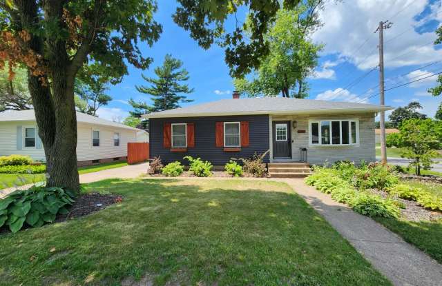 4 Bedroom in East Moline MUST SEE!!! photos photos